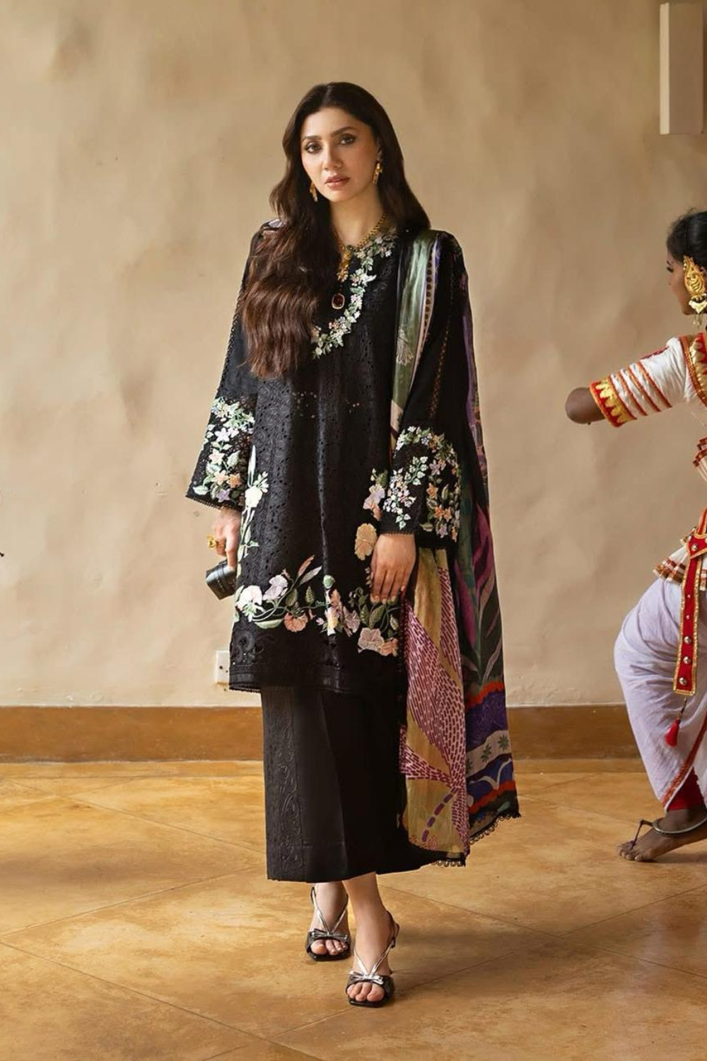 Unstiched Chikankari 3 Piece Dazzling Summer