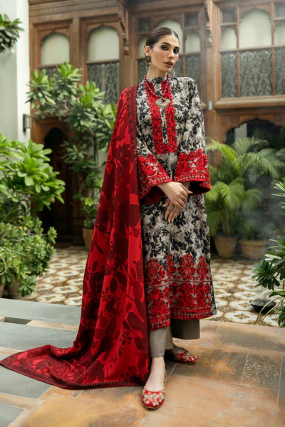Unstitched 3 Piece Embroidered Lawn ZCL-D04