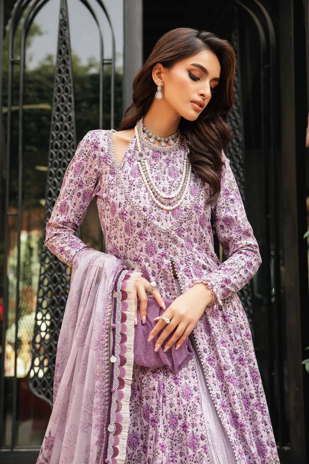 Unstitched 3 Piece Embroidered Lawn MPT-2207B
