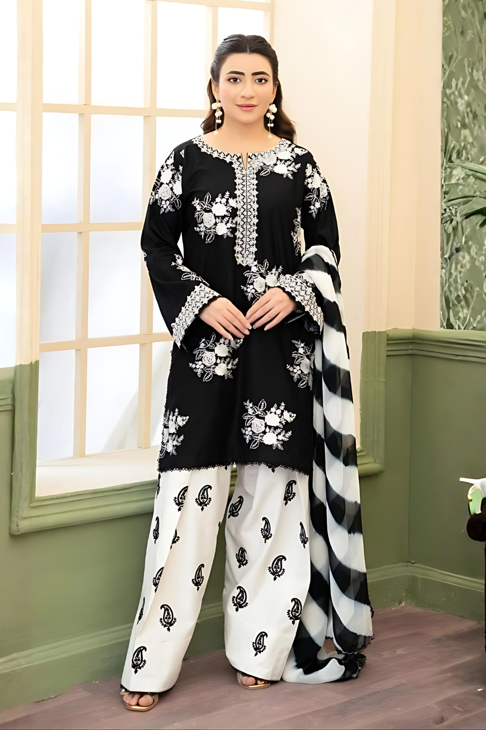 Zara Shahjahan Black Lawn 3-Piece Suit