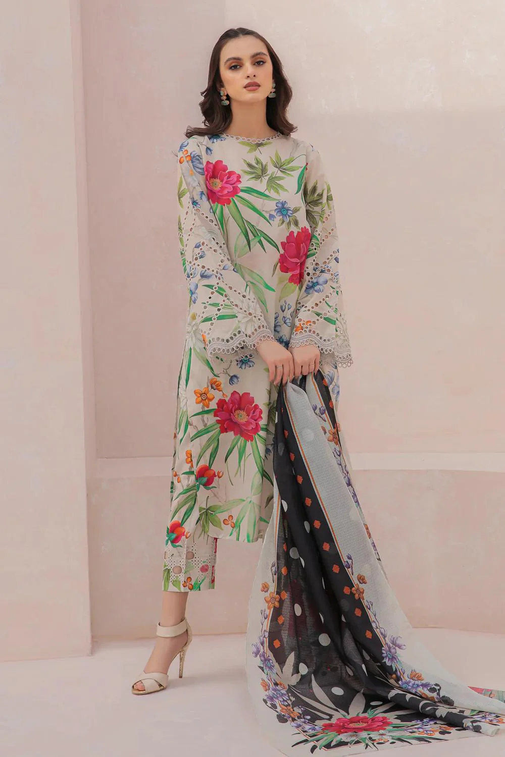 Embroidered Lawn 3 Piece Unstitched Suit BQ-UD-333