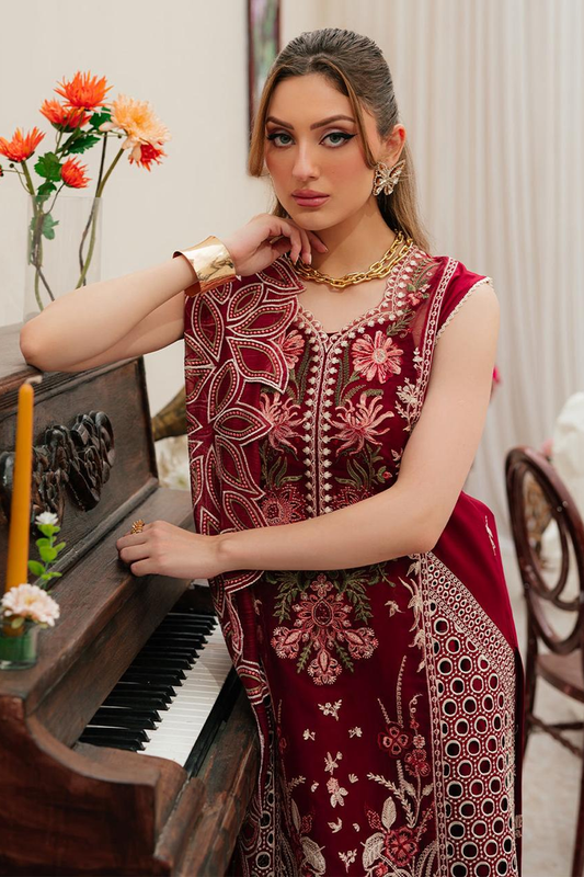Mahnur Luxury Lawn 3-Piece Suit