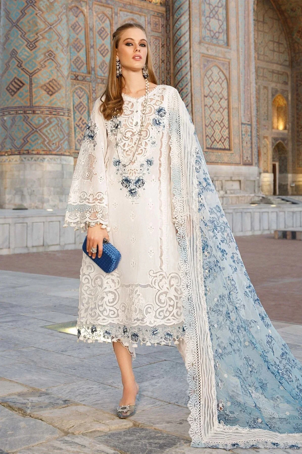 MARIA.B Embroidery Lawn 3-piece Suit