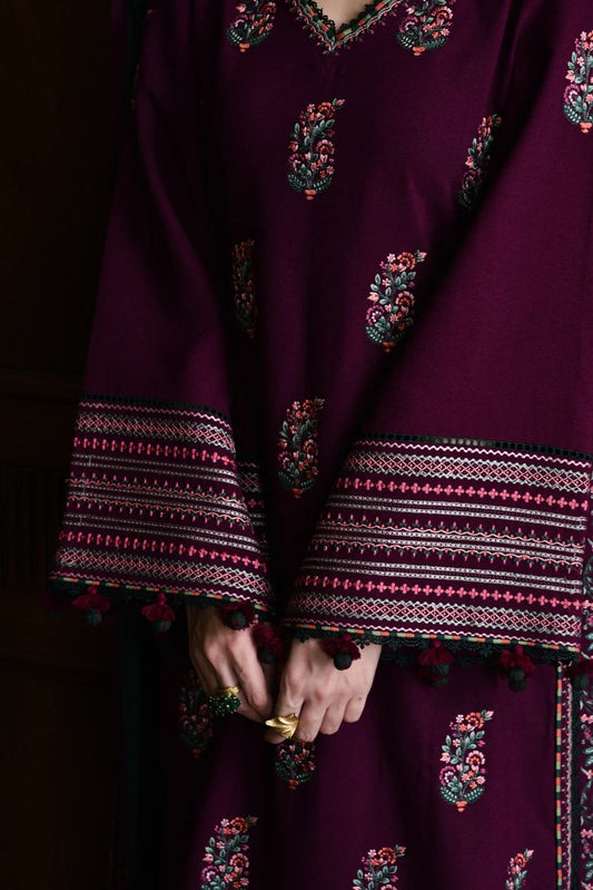 Batik Luxury 3-Piece Suit with Contrast Green Shawl
