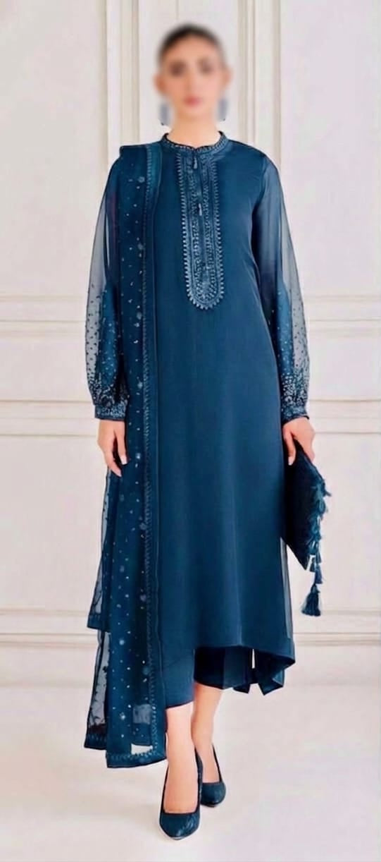 Baroque Elegant Embroidered Chiffon 3-Piece Suit